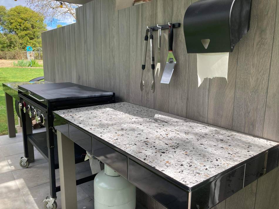 outdoorkitchen2950 Restaway Holiday Units ovens and buckland rivers